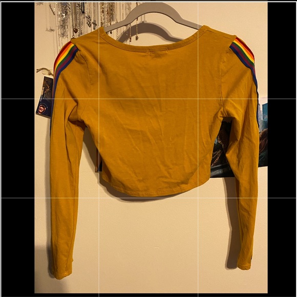 Crop Top with rainbow stripes - Picture 5 of 5